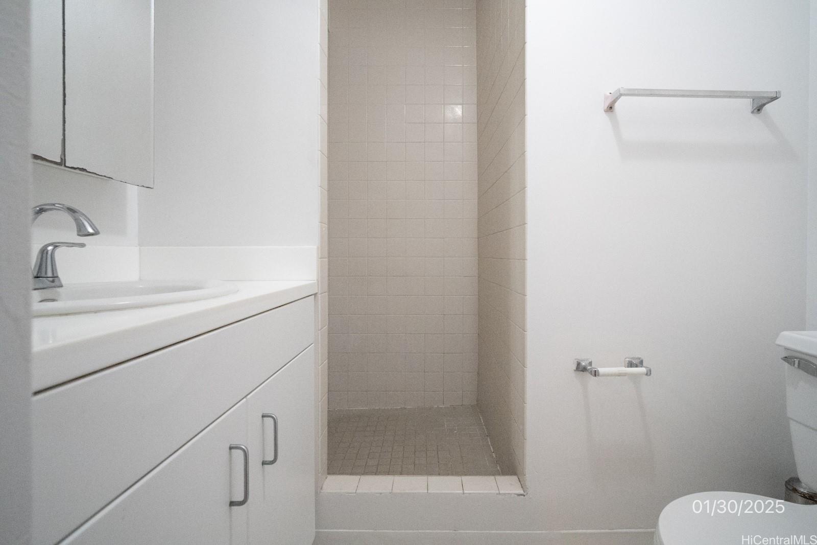 2222 Aloha Dr Honolulu - Rental - photo 16 of 23