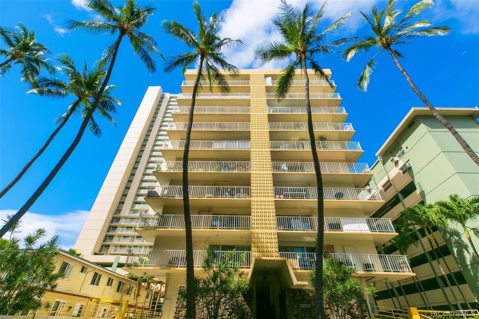 Simple Apartments Honolulu Vacation with Simple Decor