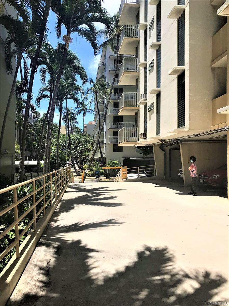 Coral Terrace Apts condo # 804, Honolulu, Hawaii - photo 18 of 20