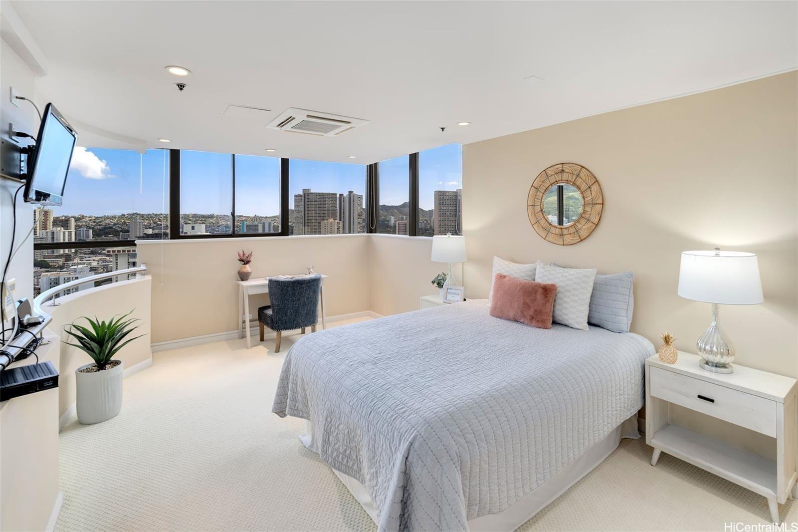 Parkside Tower condo # 2502, Honolulu, Hawaii - photo 11 of 25