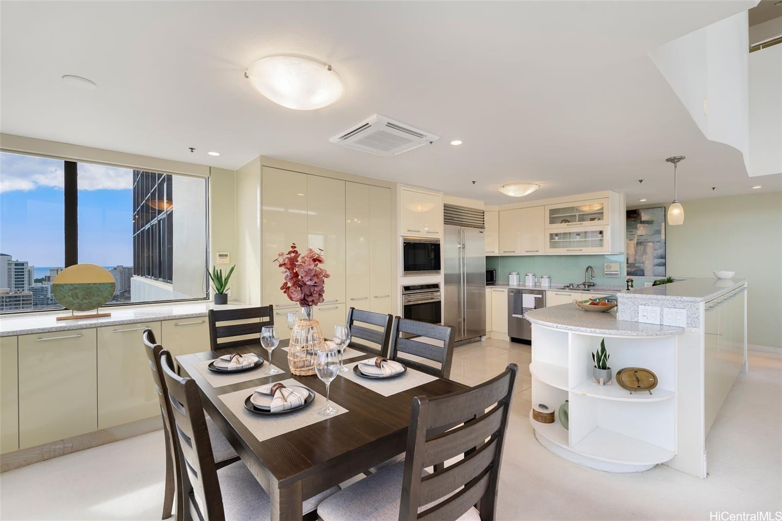 Parkside Tower condo # 2502, Honolulu, Hawaii - photo 5 of 25