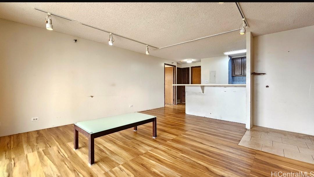 Parkside Tower condo # 403, Honolulu, Hawaii - photo 11 of 25