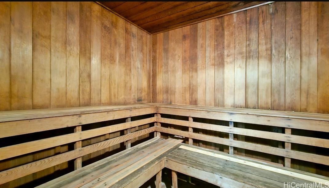 Parkside Tower condo # 403, Honolulu, Hawaii - photo 23 of 25