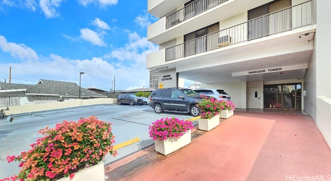 Parkside Tower condo # 403, Honolulu, Hawaii - photo 6 of 25