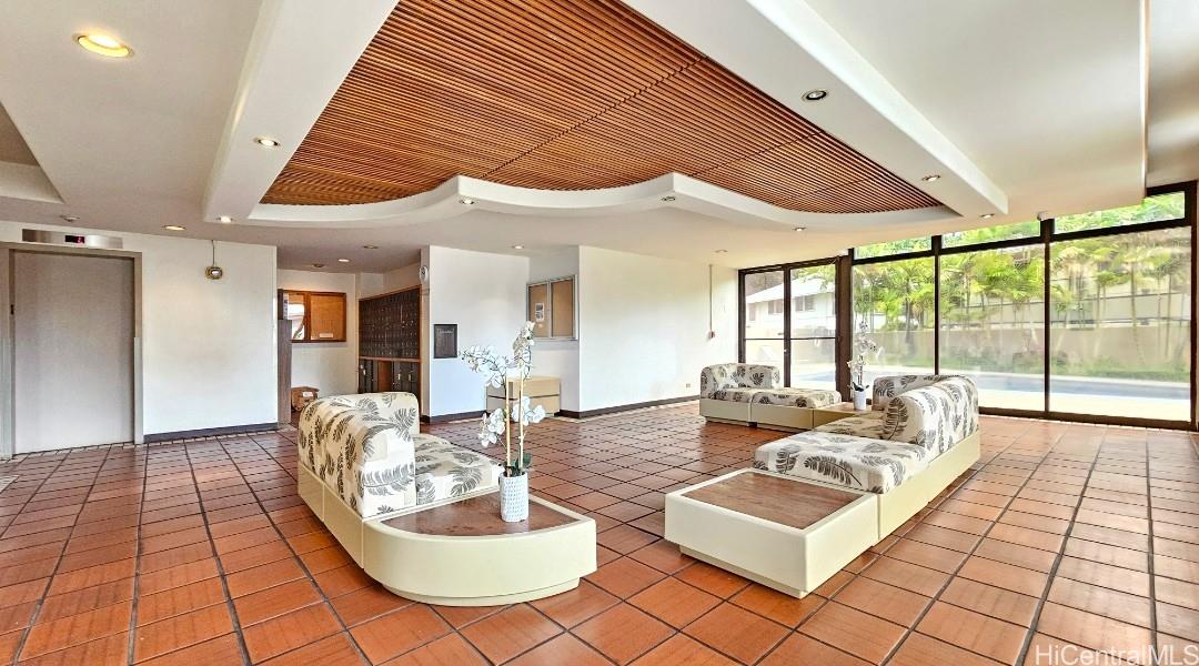 Parkside Tower condo # 403, Honolulu, Hawaii - photo 8 of 25