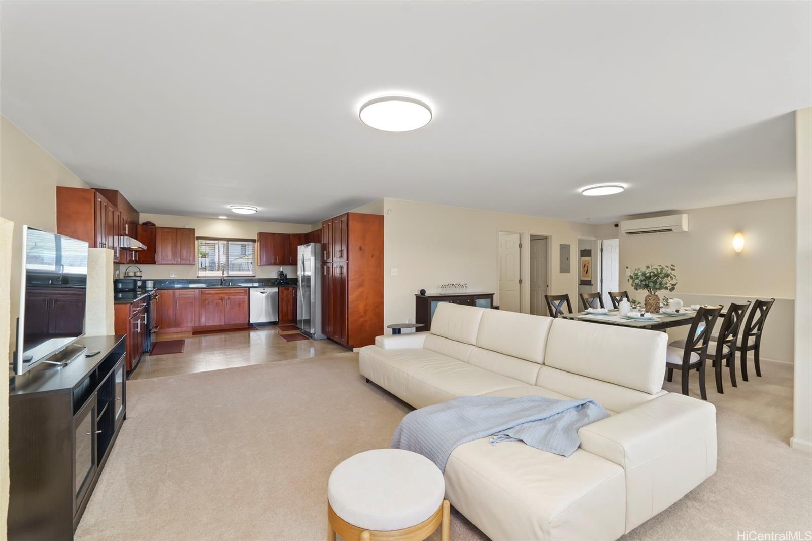 2222  Mahalo St Alewa Heights, Honolulu home - photo 3 of 25