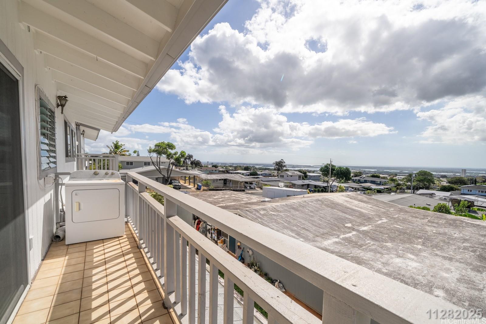 2226 Komo Mai Dr Pearl City - Rental - photo 10 of 25