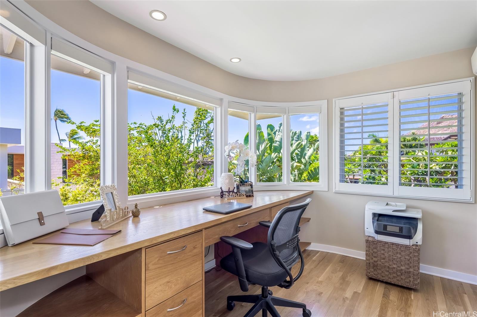 223  Kaalawai Place Diamond Head, Diamond Head home - photo 16 of 22