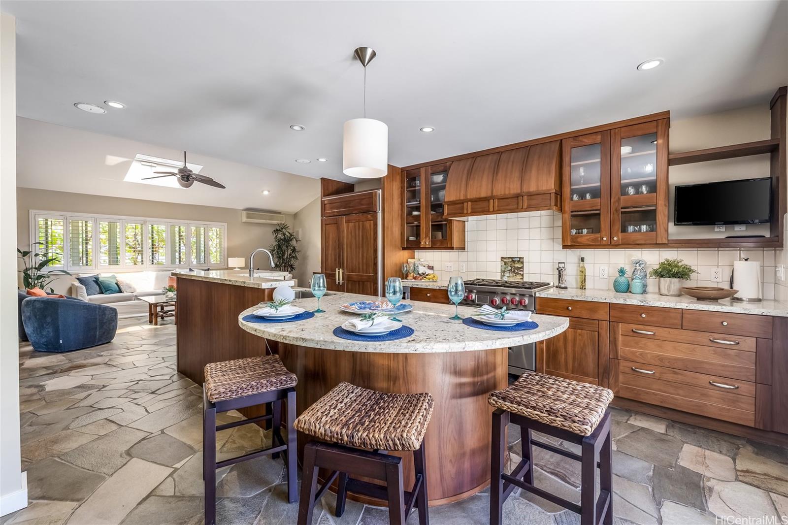 223  Kaalawai Place Diamond Head, Diamond Head home - photo 7 of 22