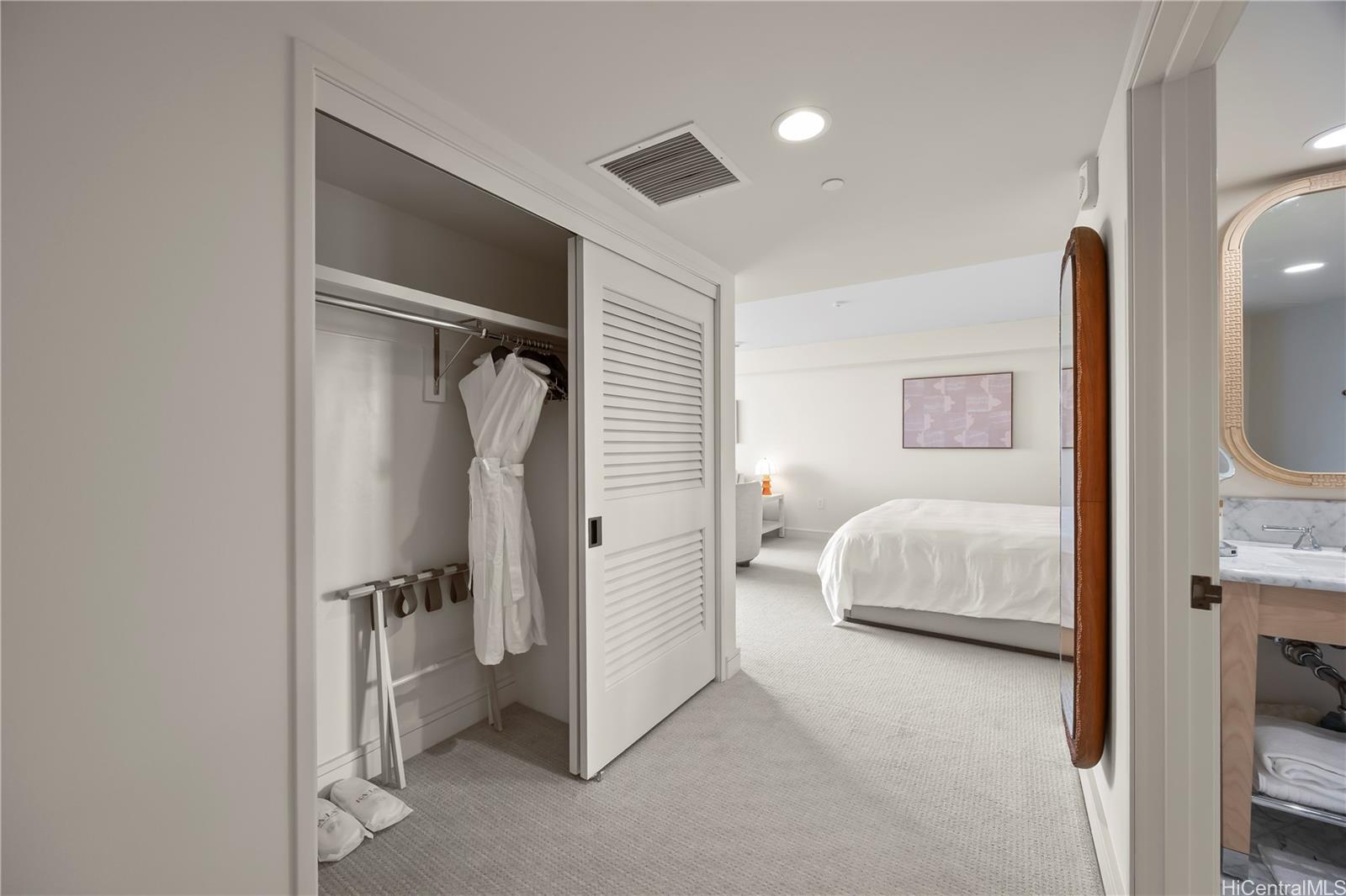 223 Saratoga Road Honolulu - Rental - photo 12 of 25