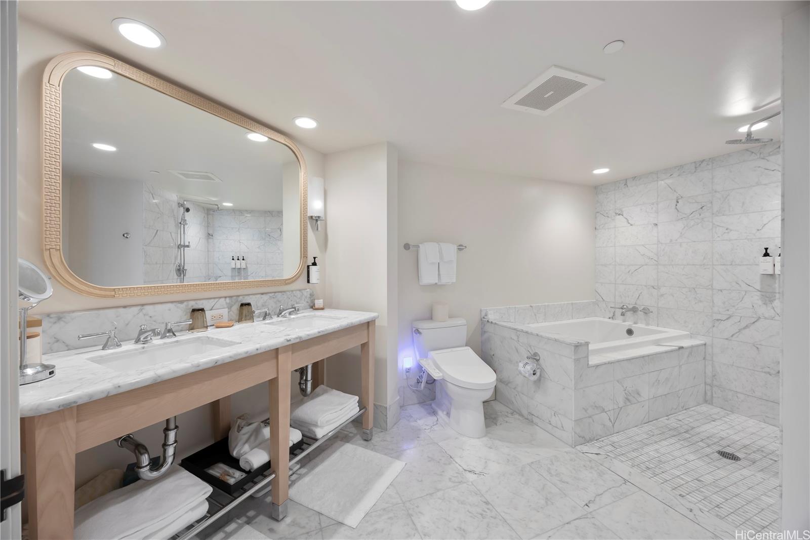 223 Saratoga Road Honolulu - Rental - photo 22 of 25