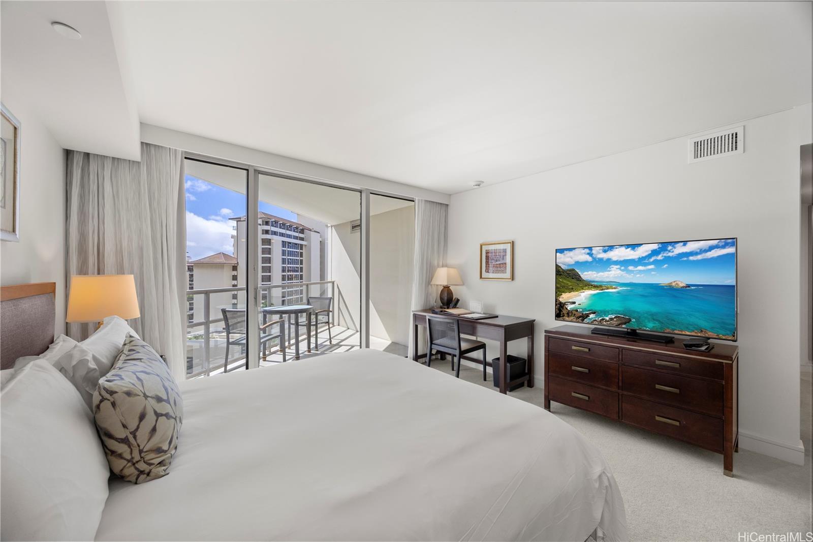 223 Saratoga Road Honolulu - Rental - photo 12 of 23