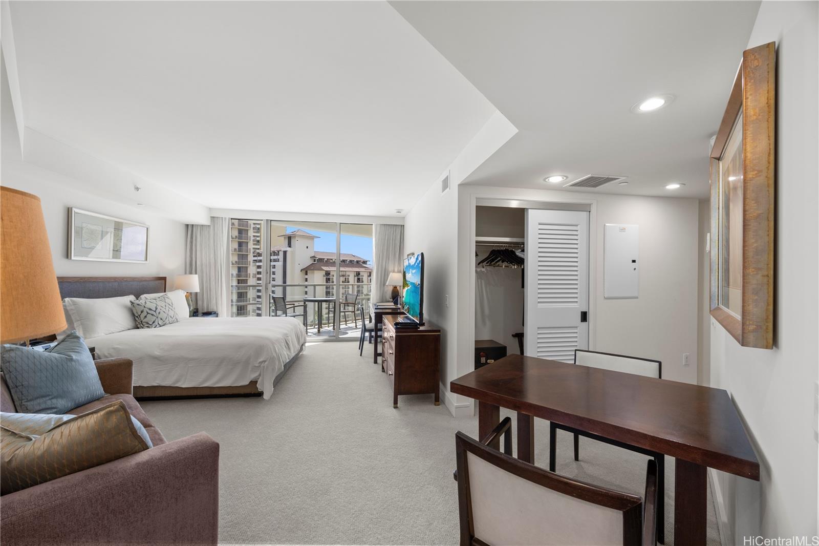 223 Saratoga Road Honolulu - Rental - photo 8 of 23