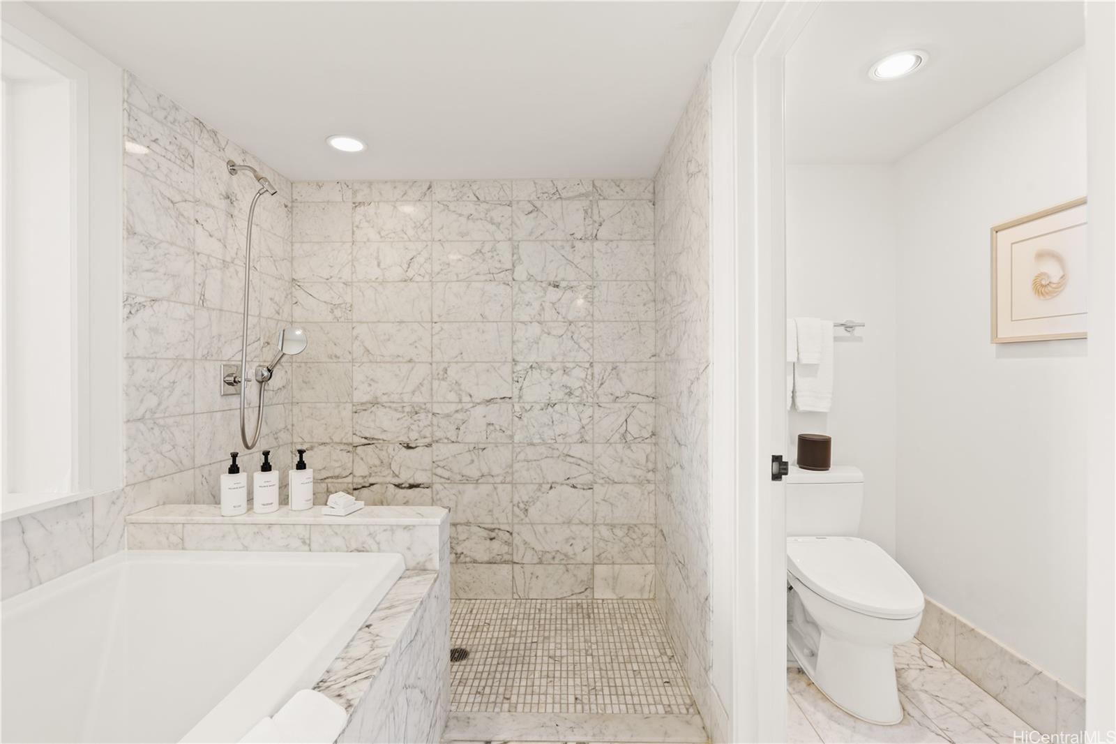 223 Saratoga Rd Honolulu - Rental - photo 18 of 25