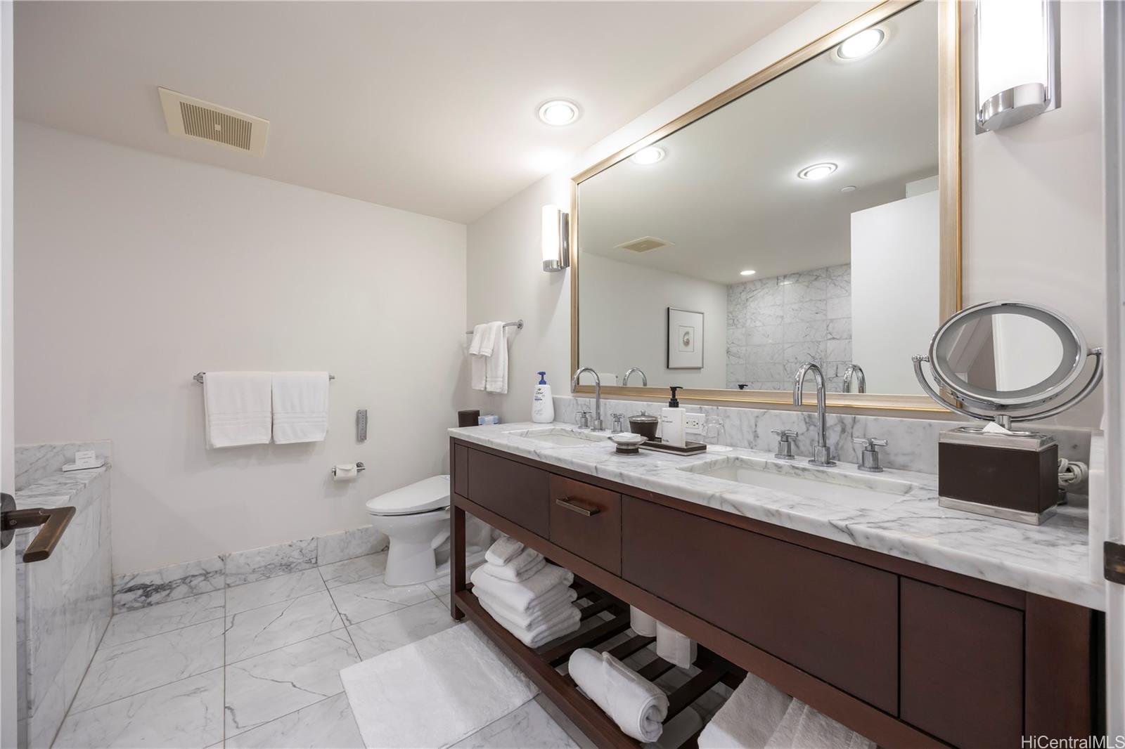 223 Saratoga Road Honolulu - Rental - photo 21 of 24