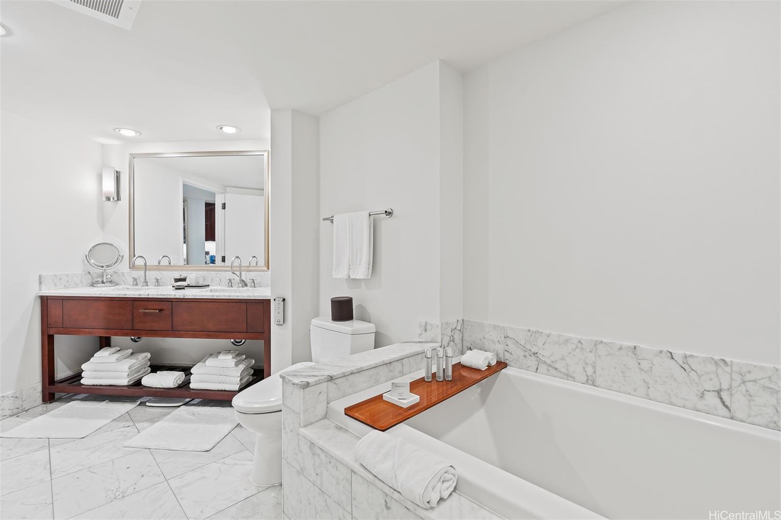 Trump Tower Waikiki condo # 1209, Honolulu, Hawaii - photo 16 of 24