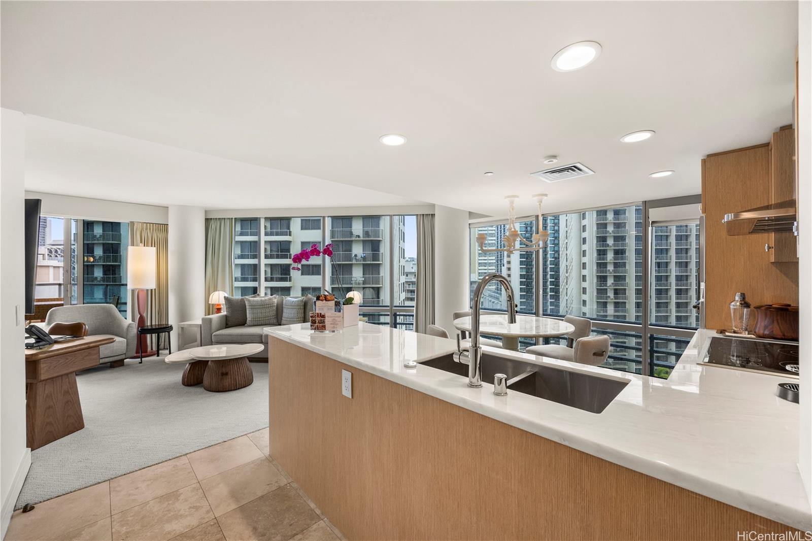 Trump Tower Waikiki condo # 1402, Honolulu, Hawaii - photo 6 of 19