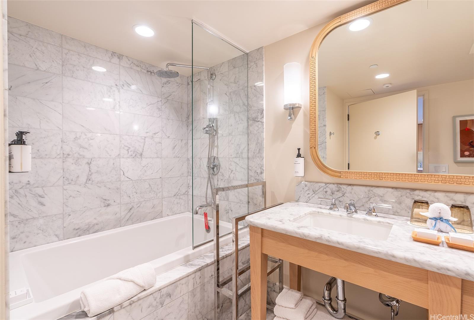 Trump Tower Waikiki condo # 1421, Honolulu, Hawaii - photo 13 of 17