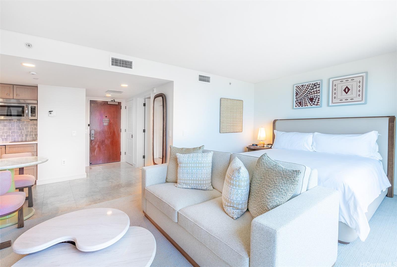 Trump Tower Waikiki condo # 1421, Honolulu, Hawaii - photo 9 of 17