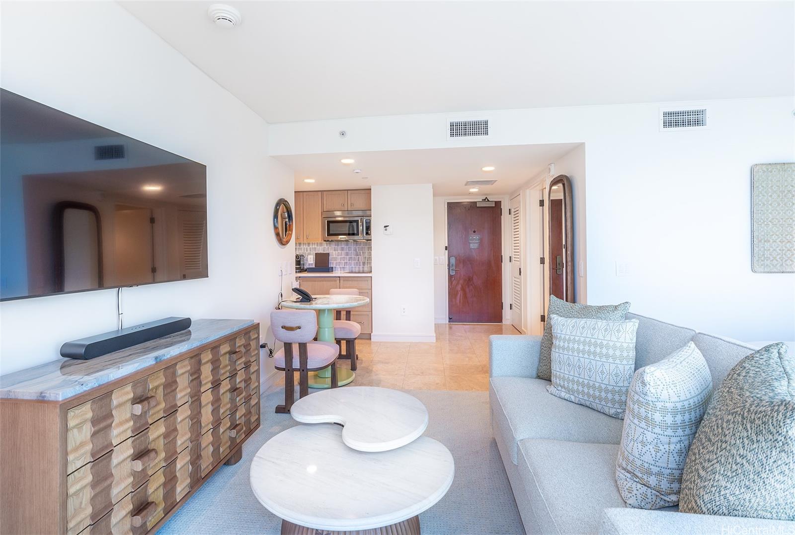 Trump Tower Waikiki condo # 1421, Honolulu, Hawaii - photo 10 of 17