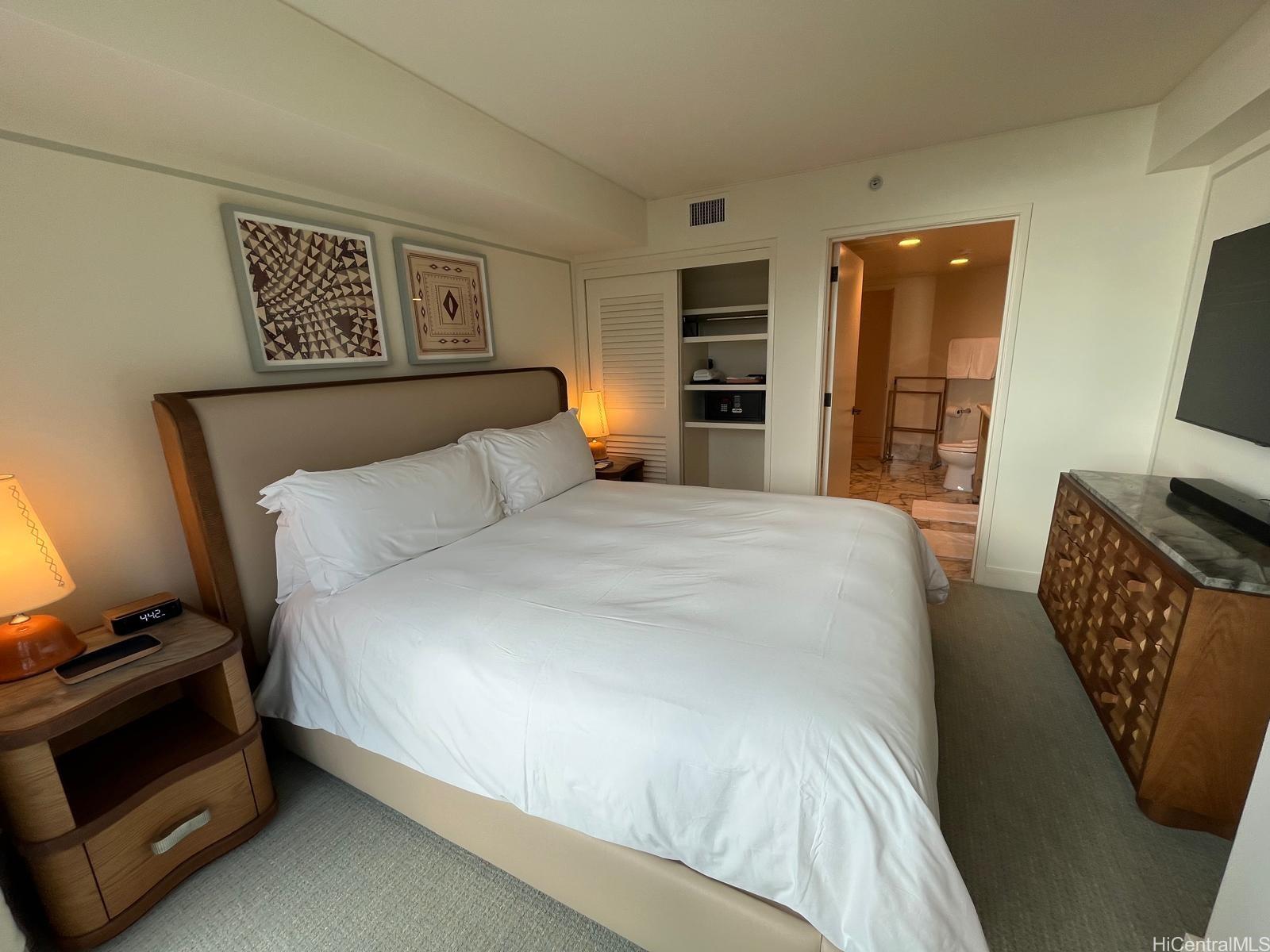 Trump Tower Waikiki condo # 1422, Honolulu, Hawaii - photo 8 of 24