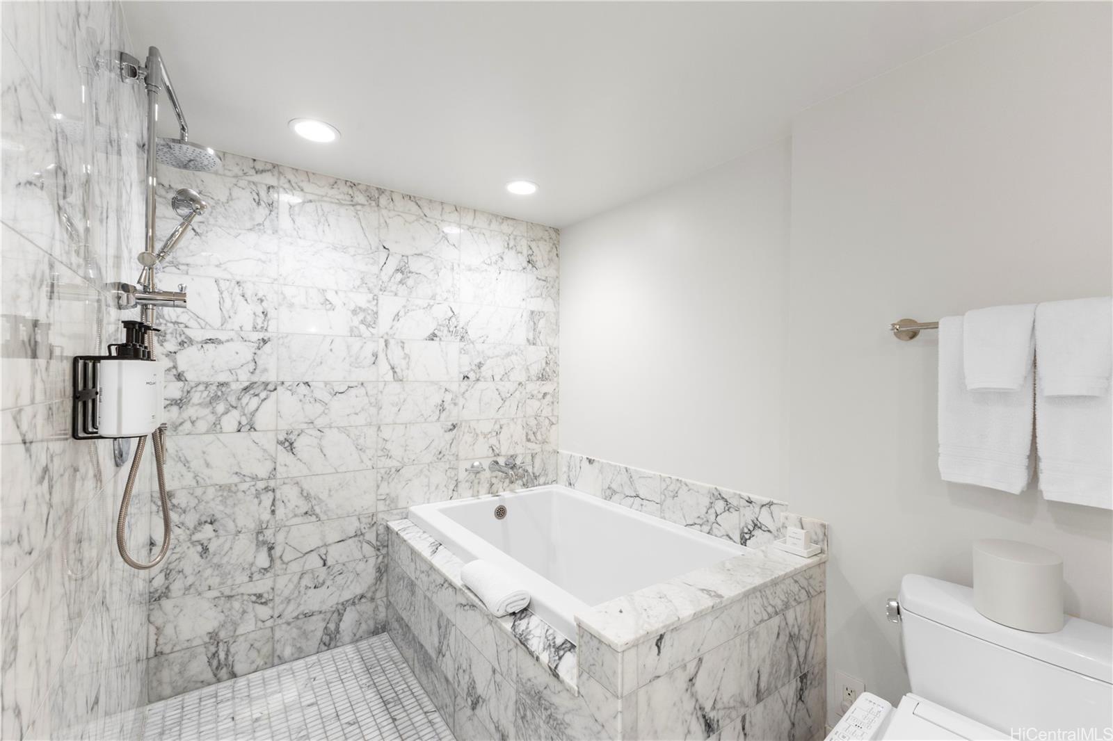 Trump Tower Waikiki condo # 1514, Honolulu, Hawaii - photo 11 of 15