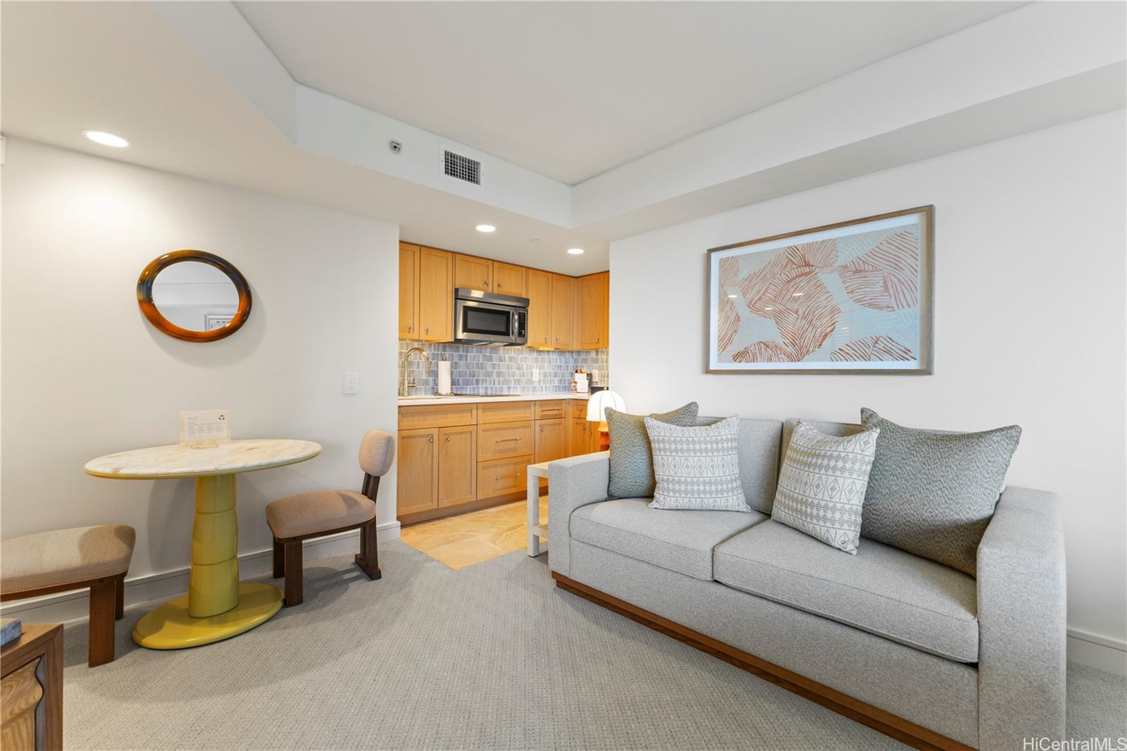 Trump Tower Waikiki condo # 1514, Honolulu, Hawaii - photo 6 of 15