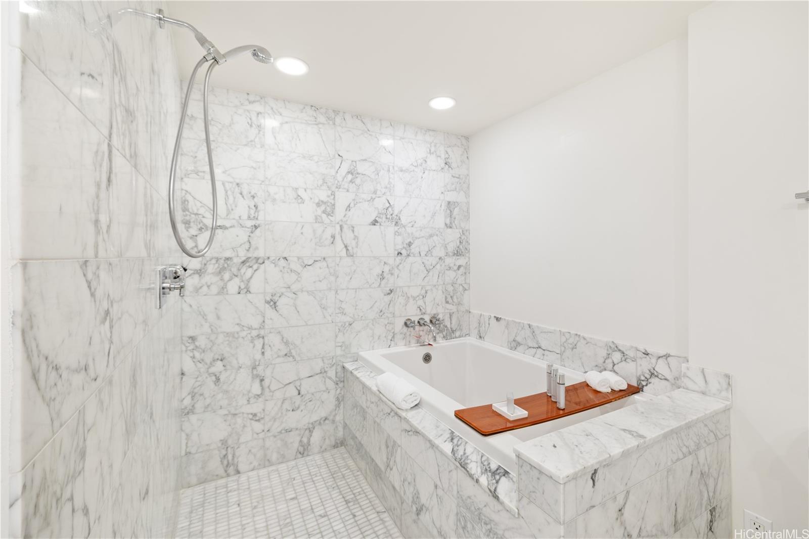 Trump Tower Waikiki condo # 1514, Honolulu, Hawaii - photo 9 of 18