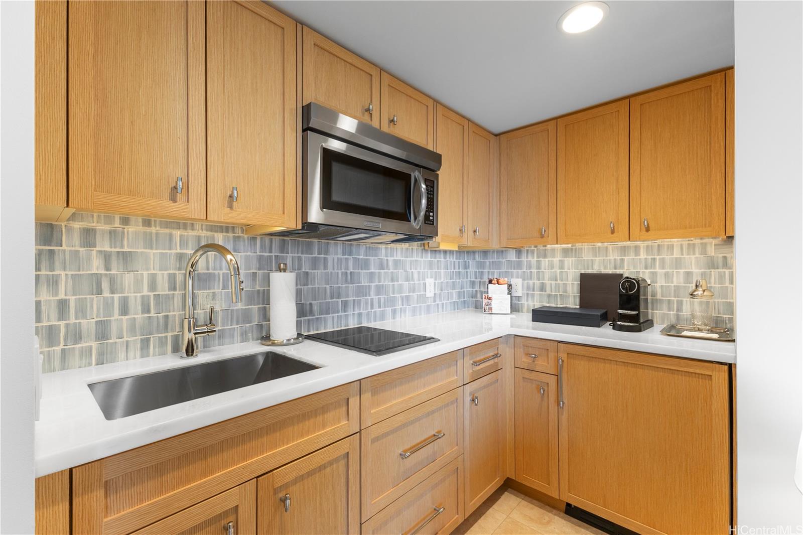 Trump Tower Waikiki condo # 1514, Honolulu, Hawaii - photo 9 of 15