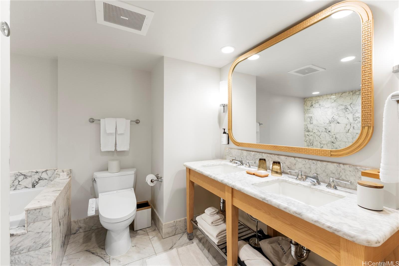 Trump Tower Waikiki condo # 1514, Honolulu, Hawaii - photo 10 of 15