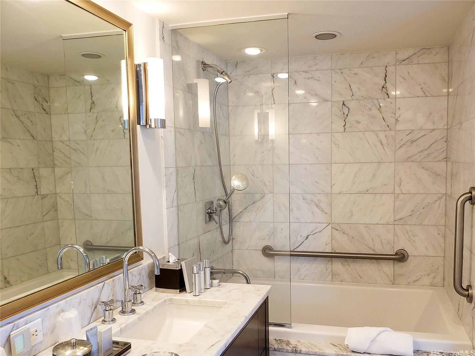 223 Saratoga Road Honolulu - Rental - photo 15 of 24
