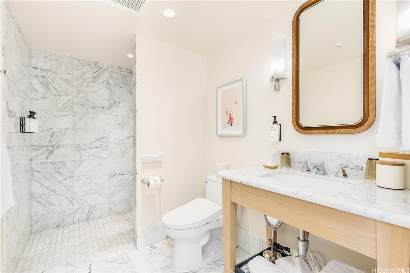 Trump Tower Waikiki condo # 1619, Honolulu, Hawaii - photo 10 of 20