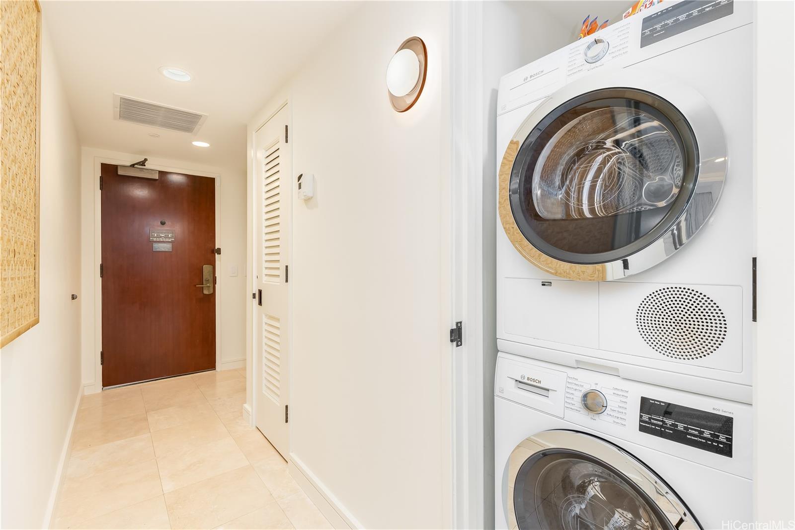 Trump Tower Waikiki condo # 1622, Honolulu, Hawaii - photo 15 of 23