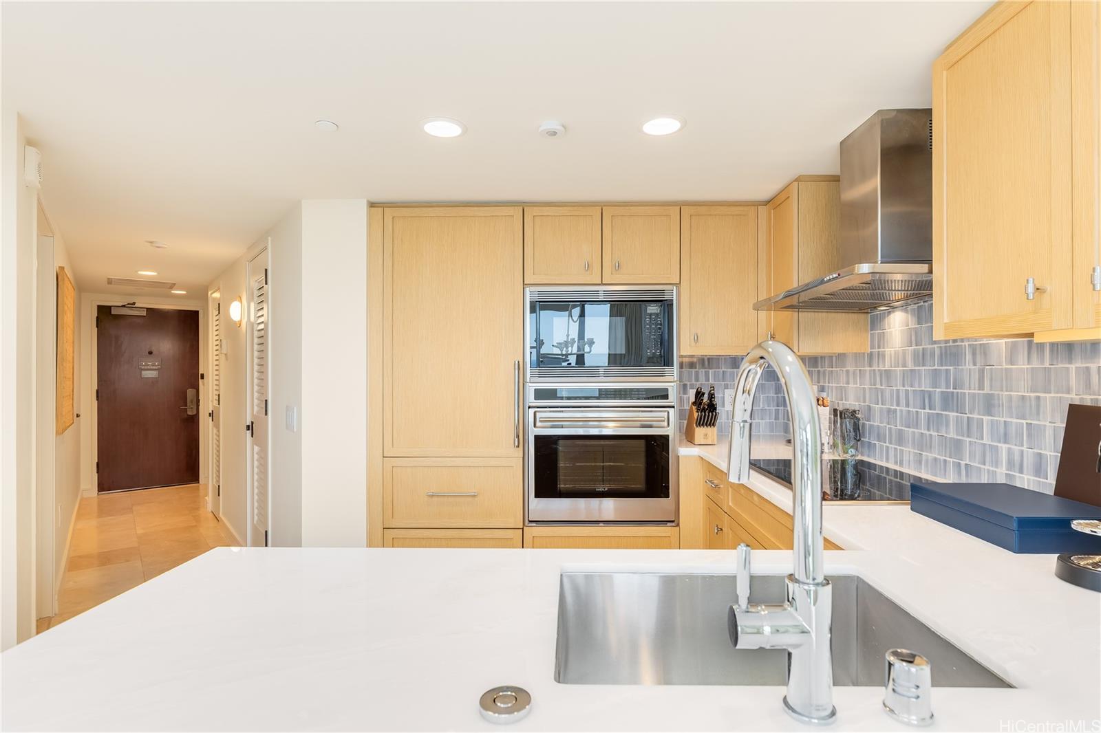 Trump Tower Waikiki condo # 1622, Honolulu, Hawaii - photo 9 of 23