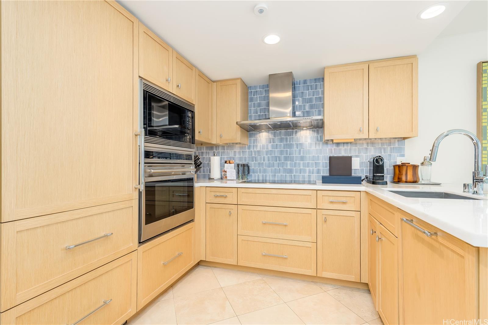 Trump Tower Waikiki condo # 1622, Honolulu, Hawaii - photo 10 of 23