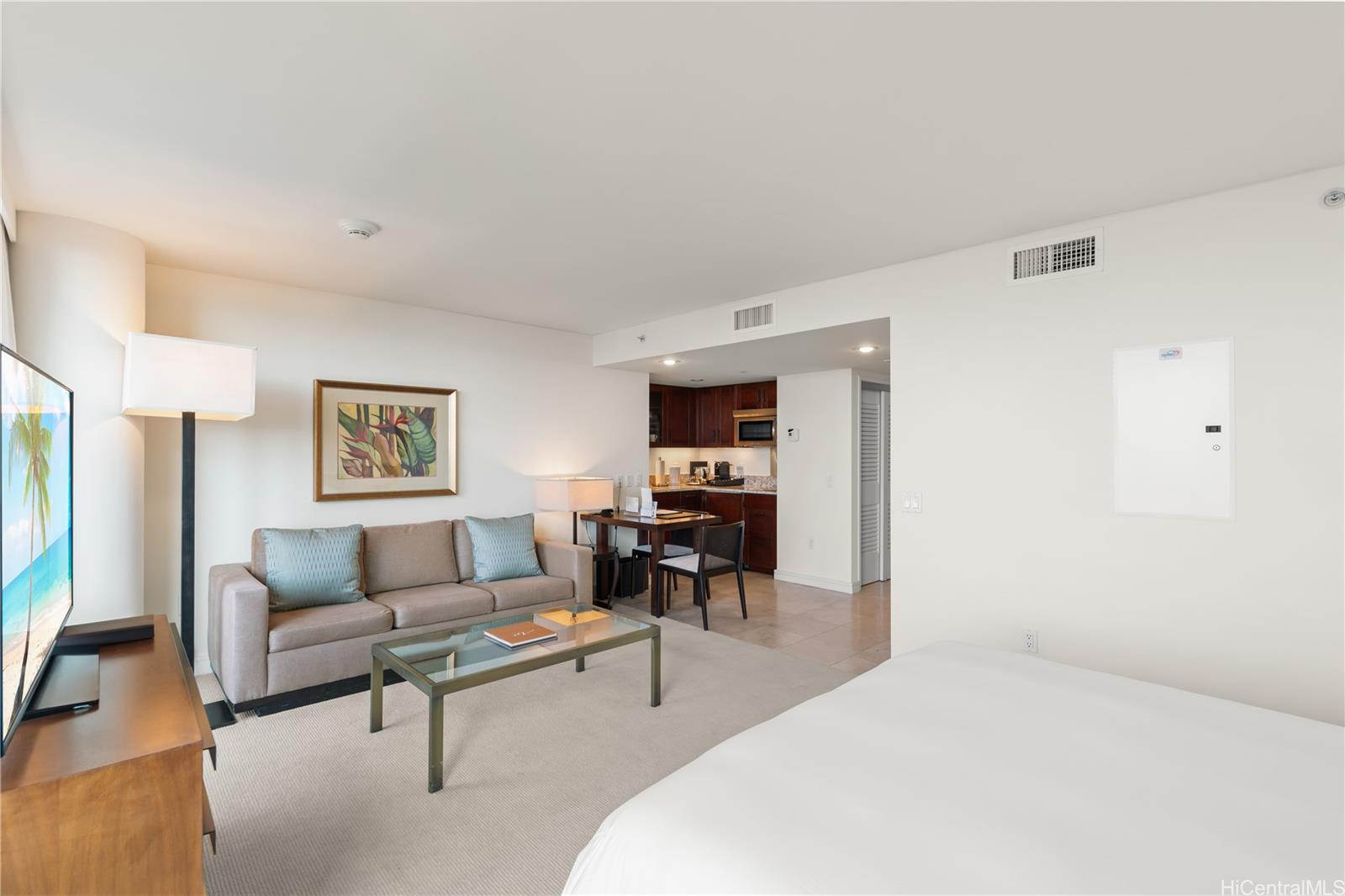 Trump Tower Waikiki condo # 1721, Honolulu, Hawaii - photo 8 of 11