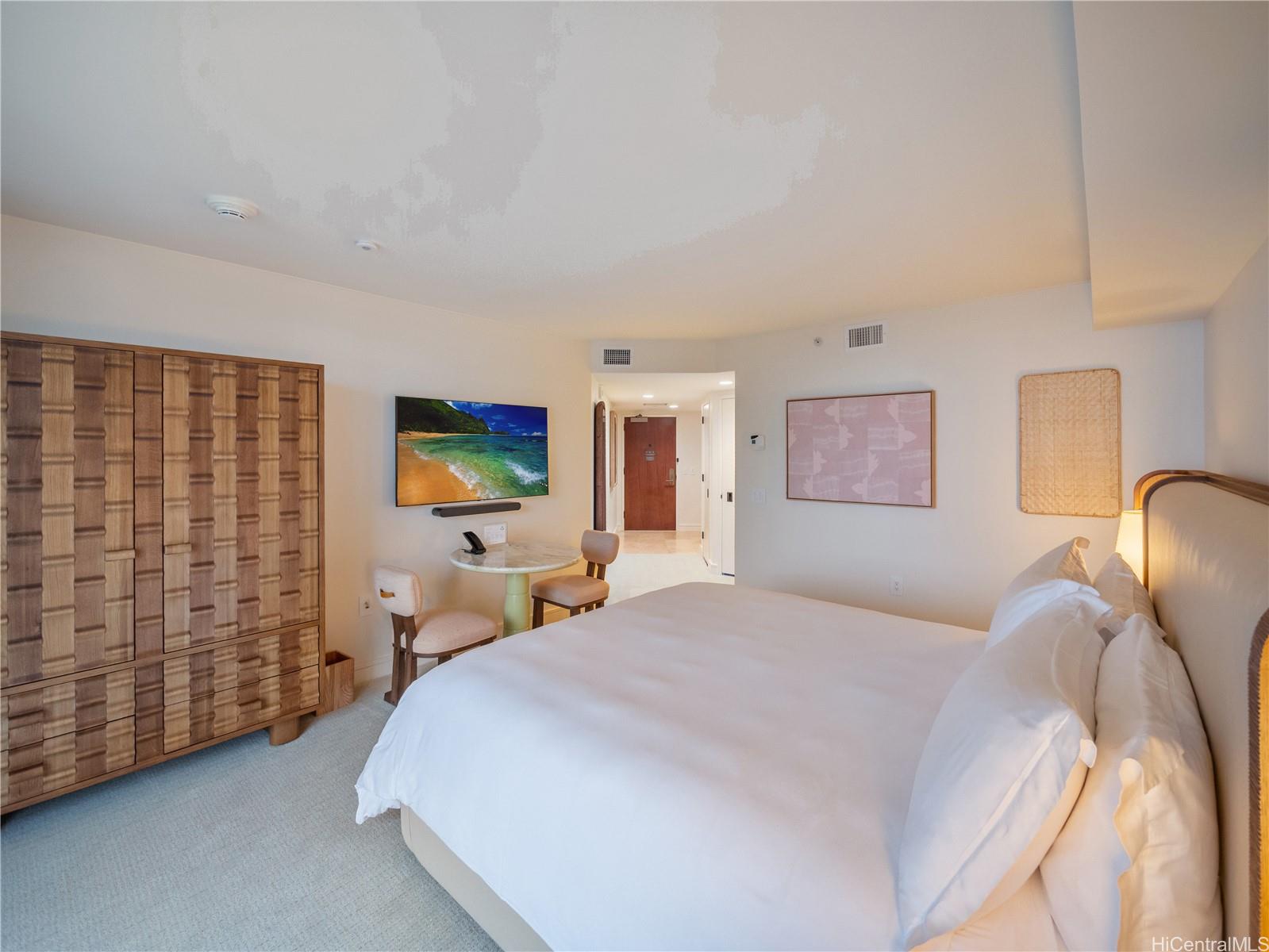 Trump Tower Waikiki condo # 1906, Honolulu, Hawaii - photo 4 of 16