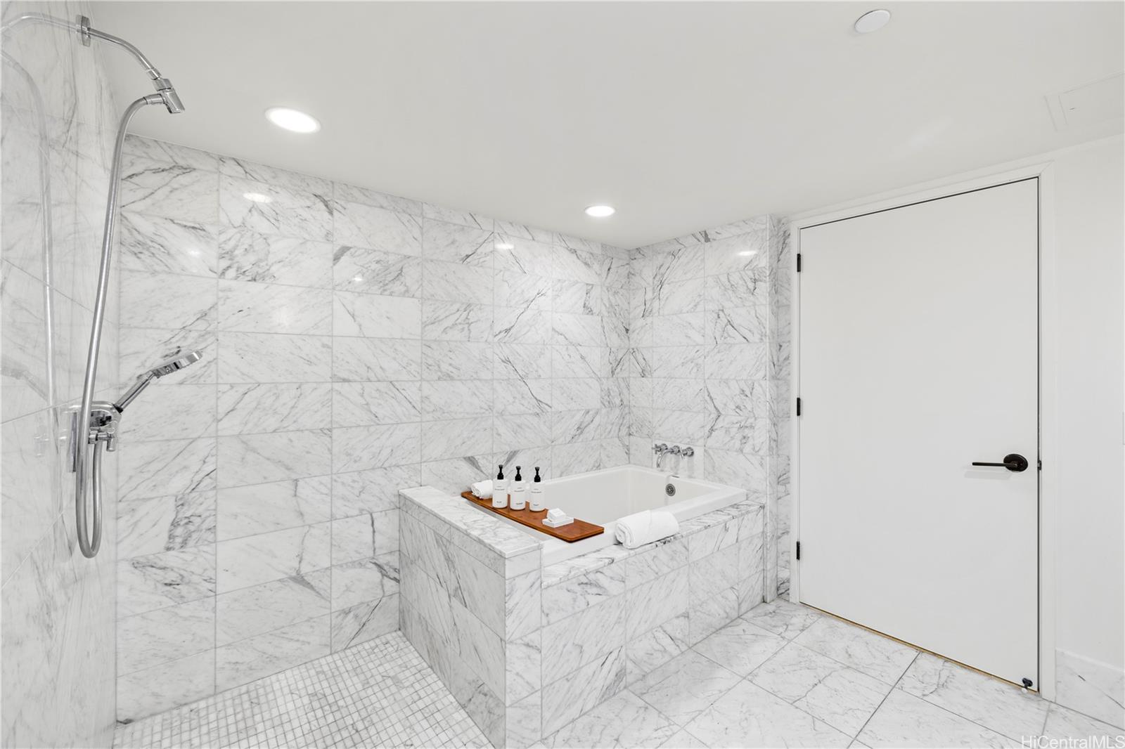 Trump Tower Waikiki condo # 1922, Honolulu, Hawaii - photo 13 of 18