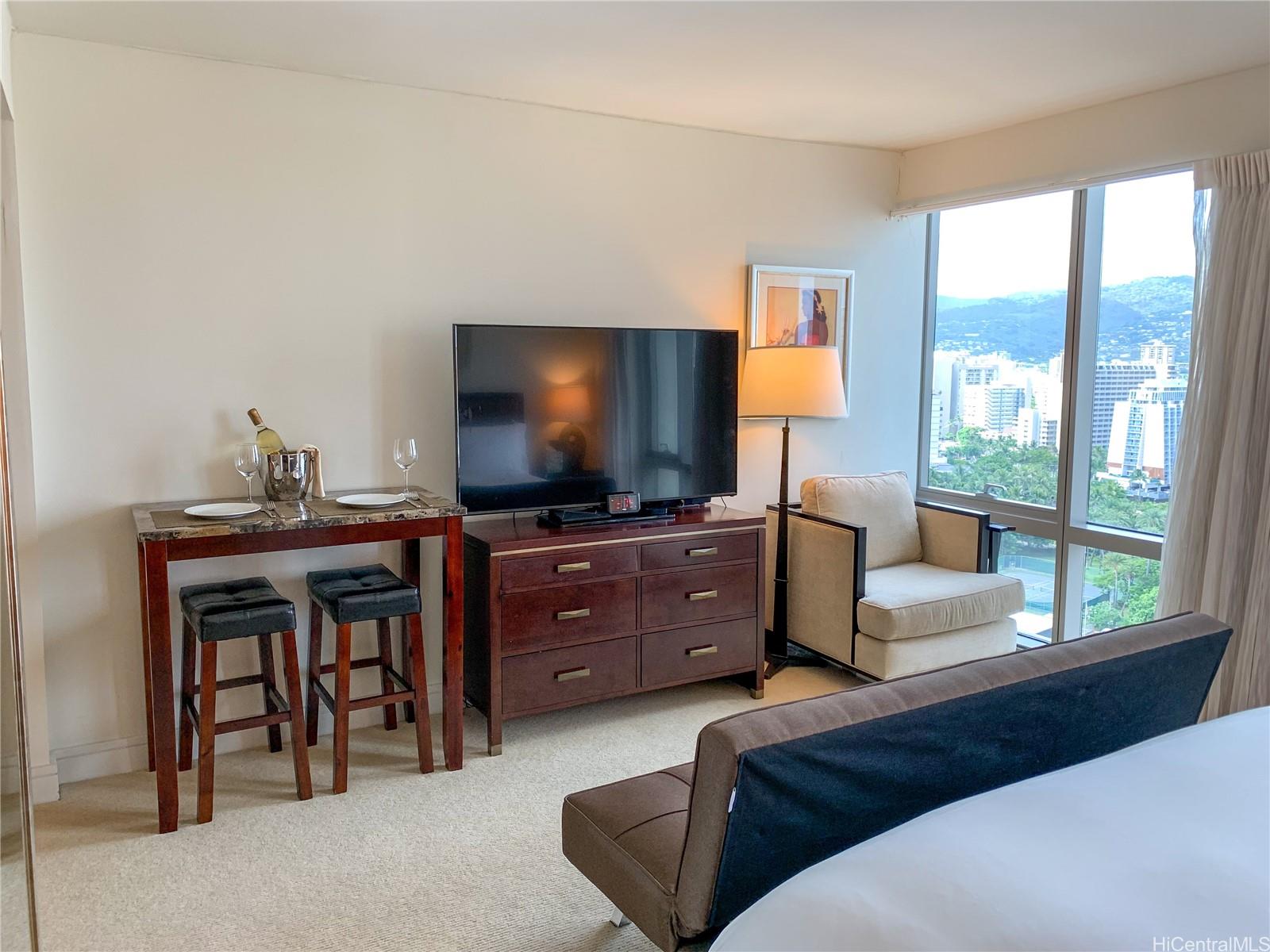 223 Saratoga Road Honolulu - Rental - photo 3 of 25