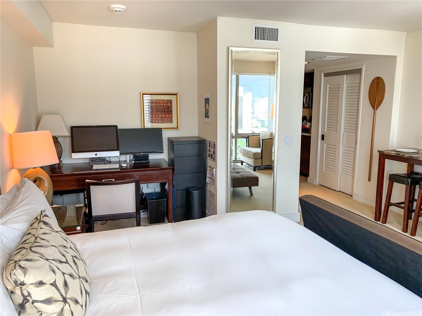 223 Saratoga Road Honolulu - Rental - photo 4 of 25