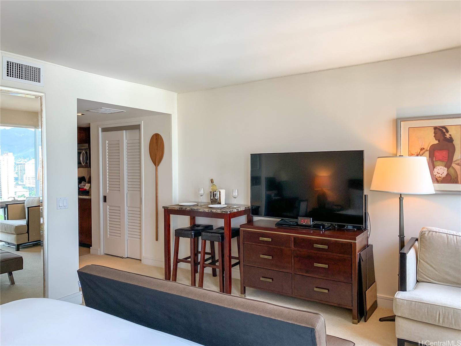 223 Saratoga Road Honolulu - Rental - photo 5 of 25