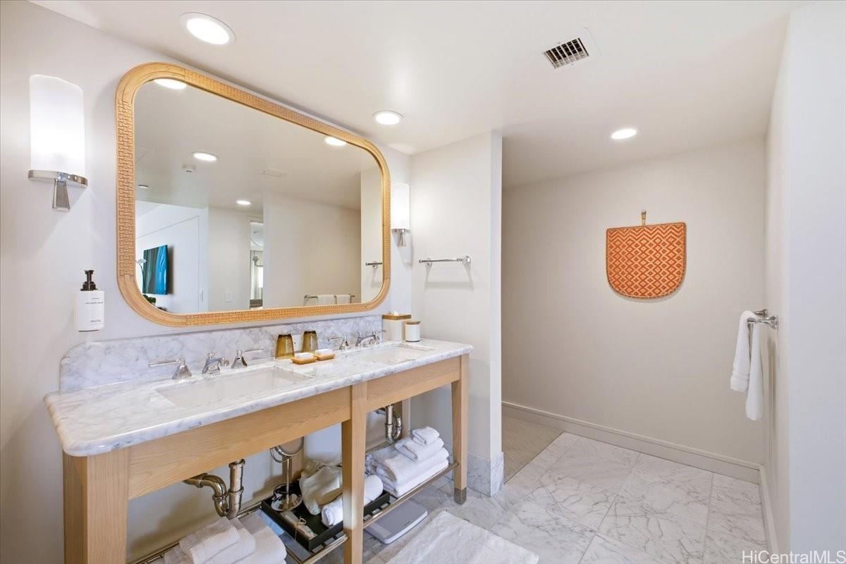 Trump Tower Waikiki condo # 2015, Honolulu, Hawaii - photo 11 of 23