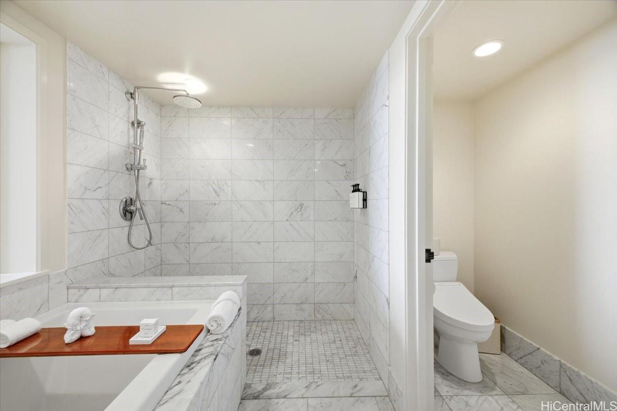 Trump Tower Waikiki condo # 2015, Honolulu, Hawaii - photo 12 of 23