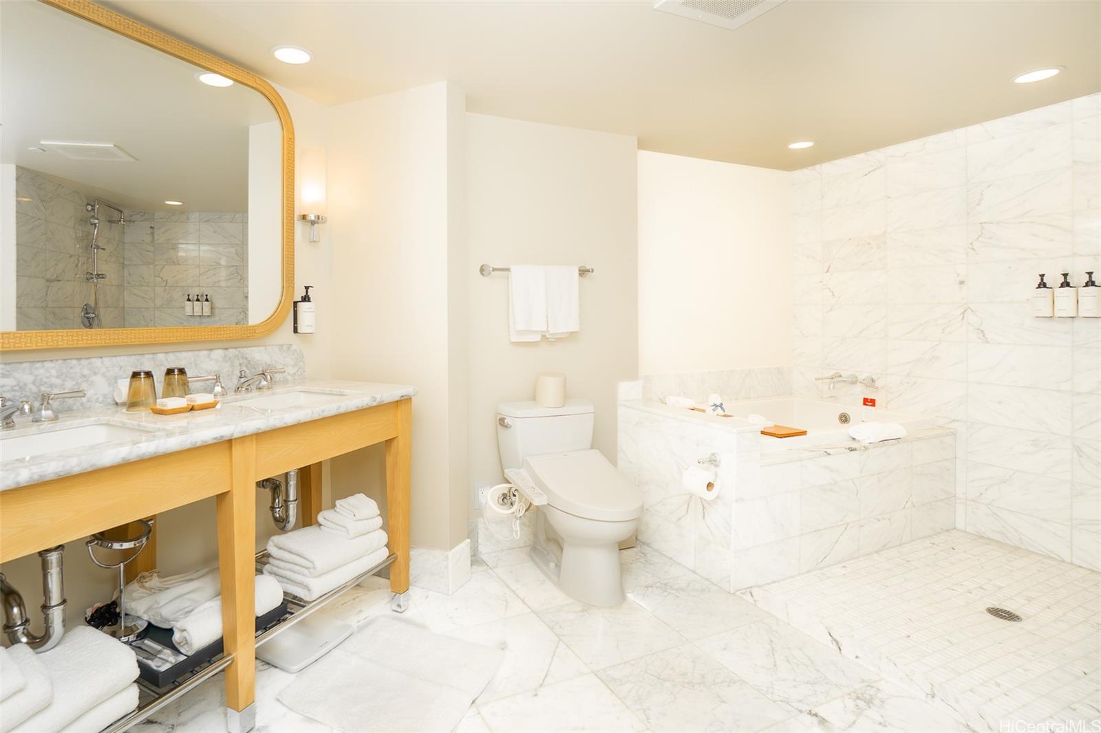 Trump Tower Waikiki condo # 2109, Honolulu, Hawaii - photo 11 of 20