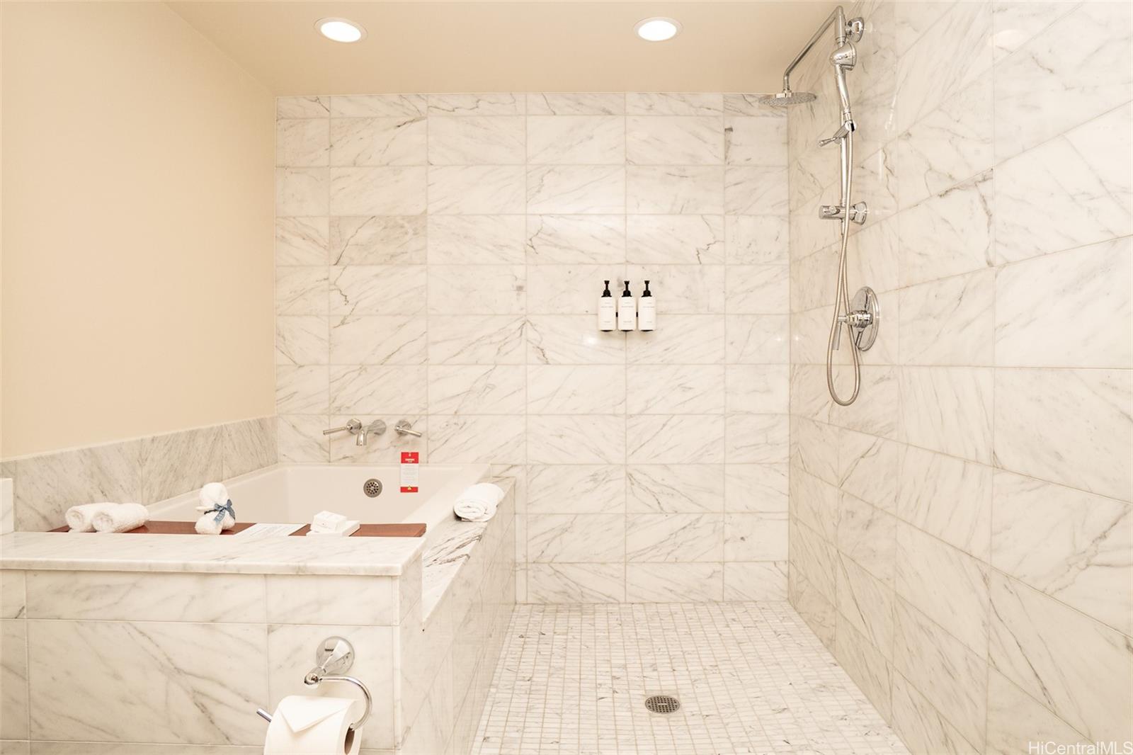 Trump Tower Waikiki condo # 2109, Honolulu, Hawaii - photo 12 of 20