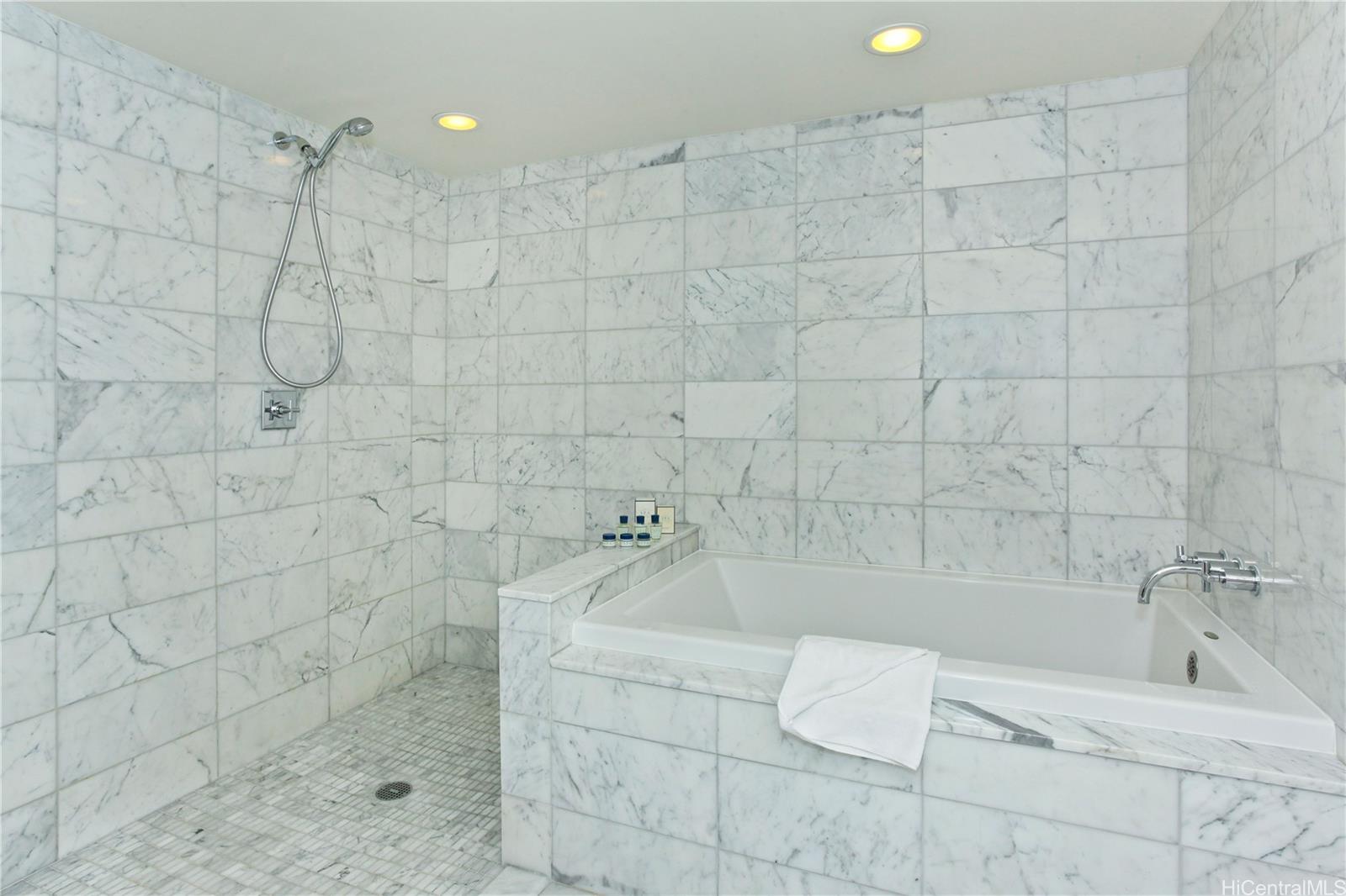 Trump Tower Waikiki condo # 2122, Honolulu, Hawaii - photo 11 of 15