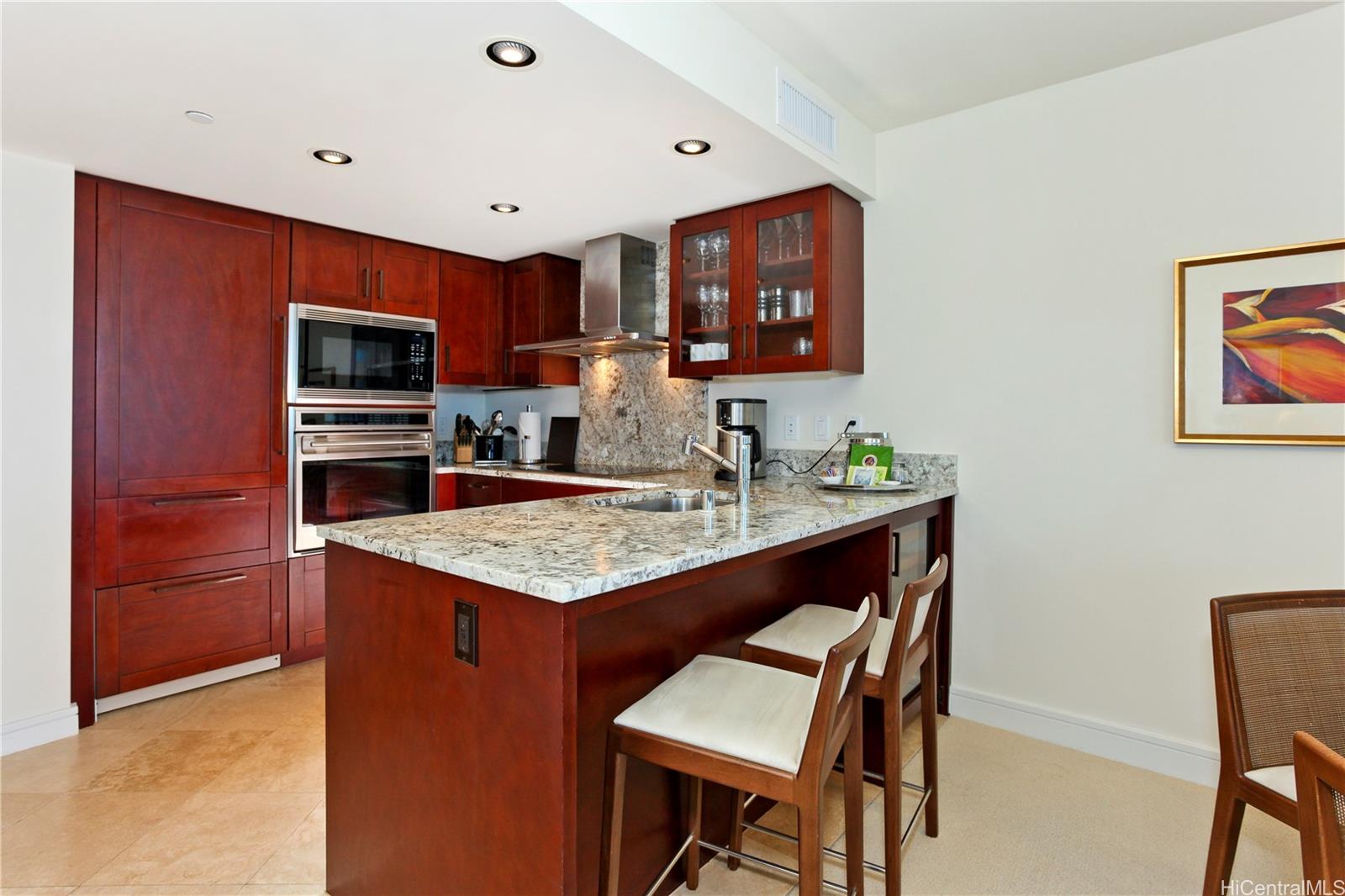 Trump Tower Waikiki condo # 2122, Honolulu, Hawaii - photo 6 of 15