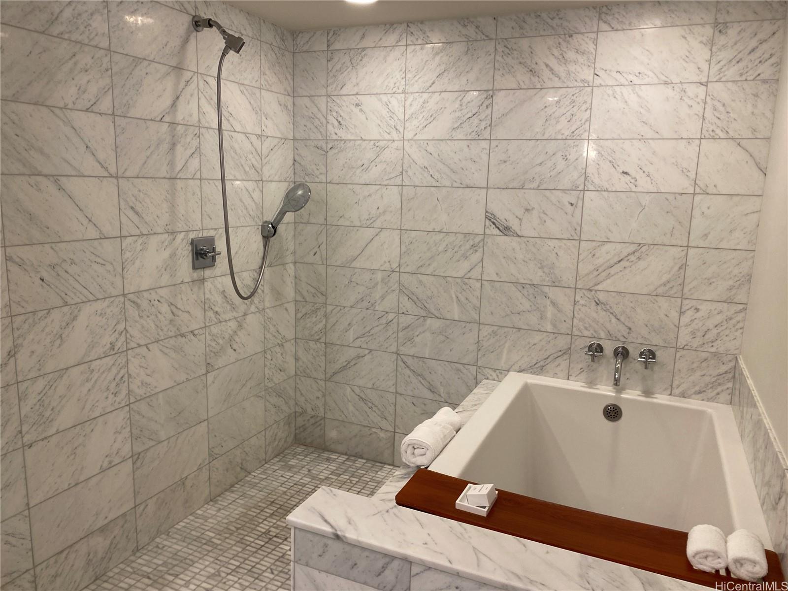 223 Saratoga Rd Honolulu - Rental - photo 11 of 15