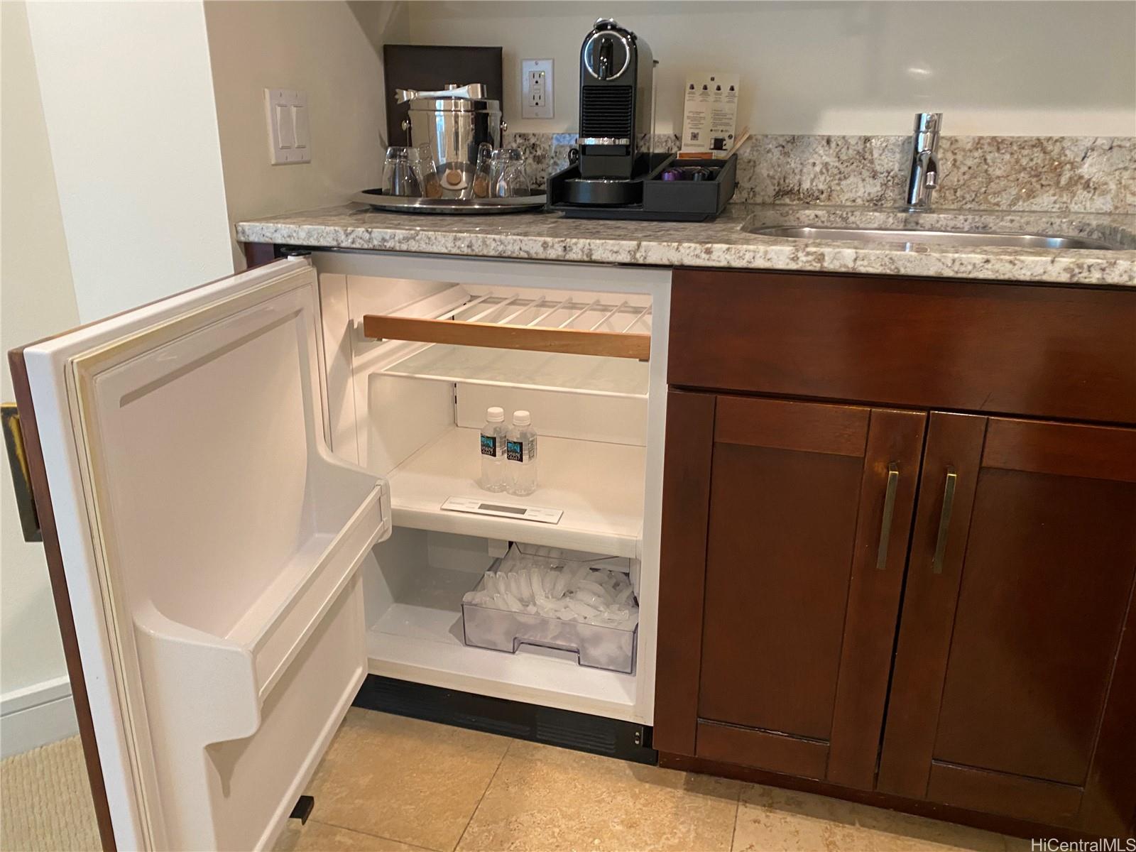 223 Saratoga Rd Honolulu - Rental - photo 10 of 18