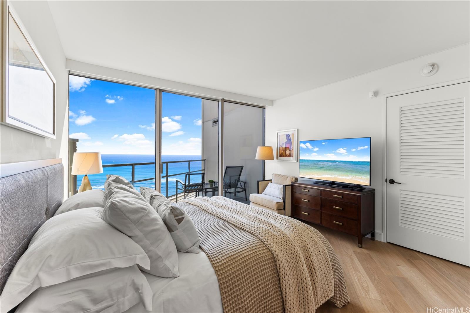 Trump Tower Waikiki condo # 2802 (Corner End), Honolulu, Hawaii - photo 12 of 23